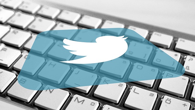 twitter na klávesnici